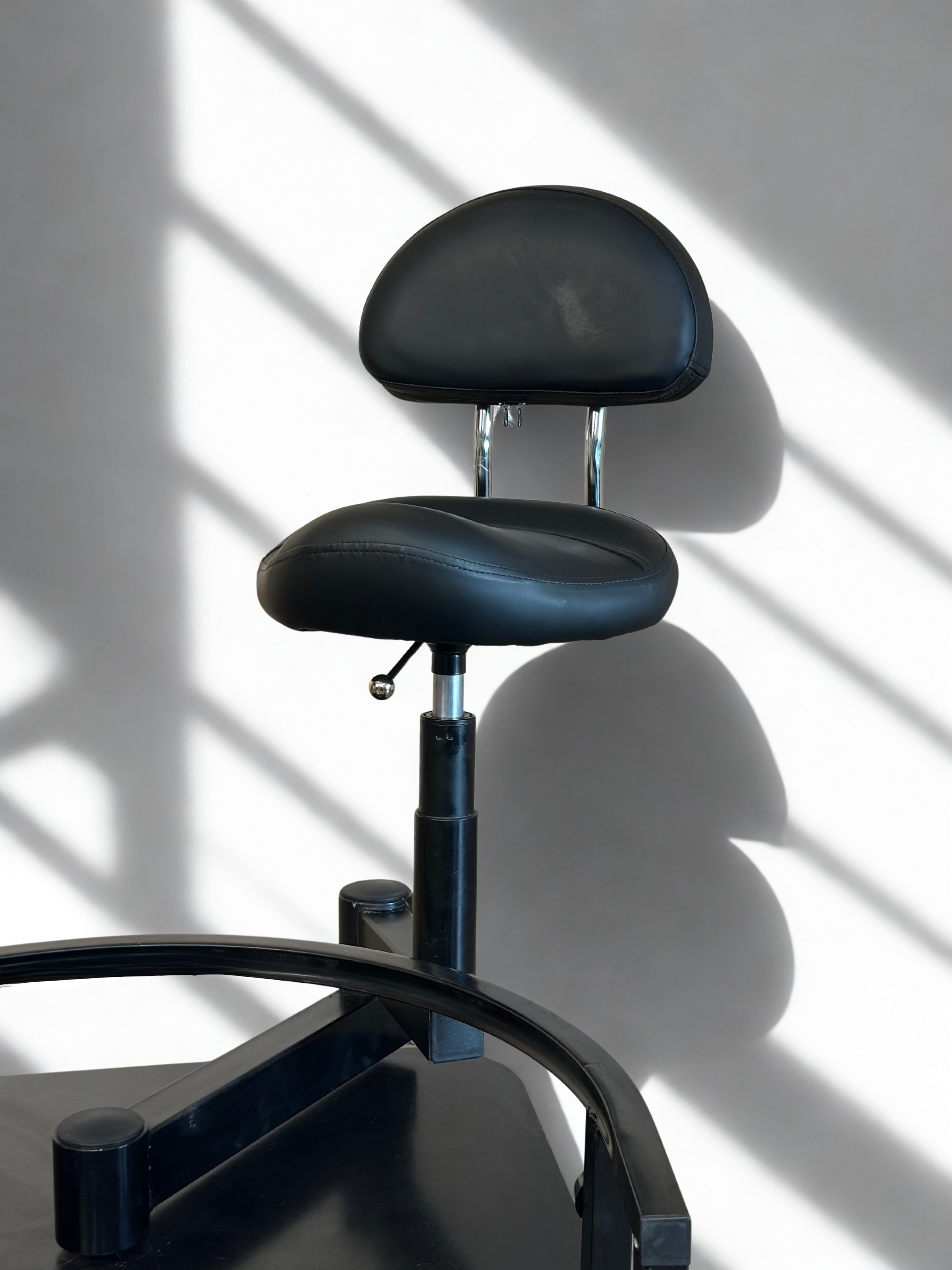 Sit & Cut Professional Rotating Barber Platform