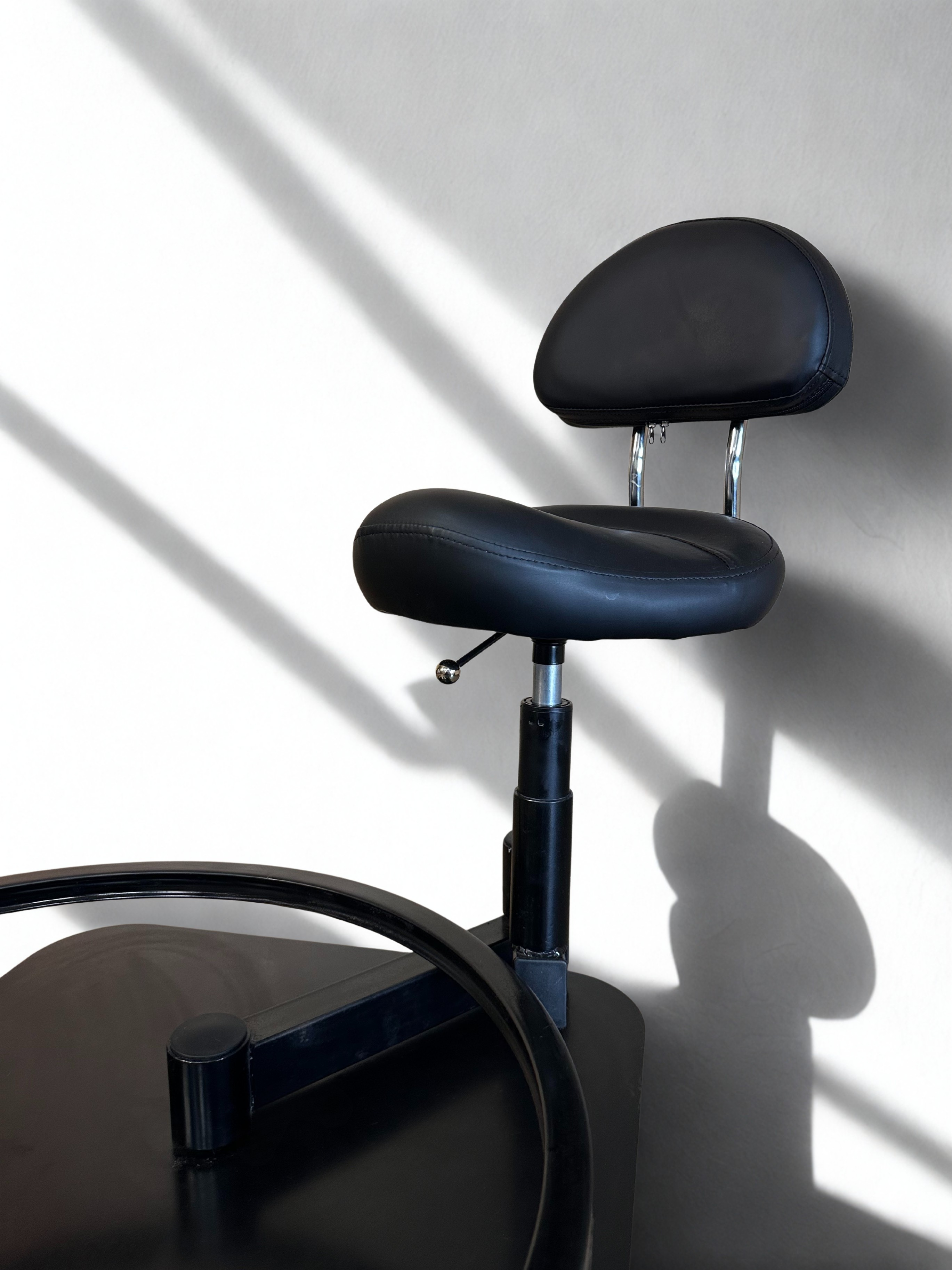 Sit & Cut Professional Rotating Barber Platform